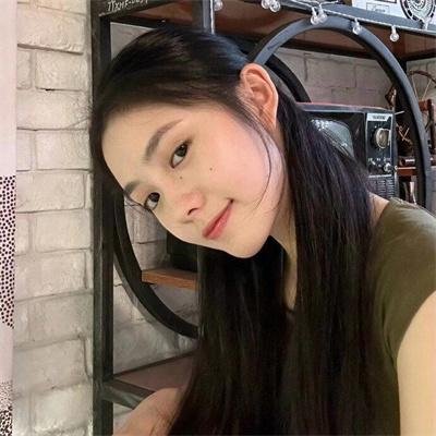 热裤荡女